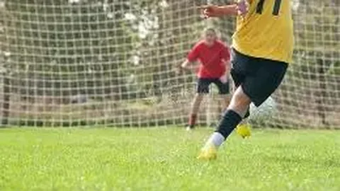 姜珉宇西班牙U16联赛首战破门，新赛季进球之旅启航